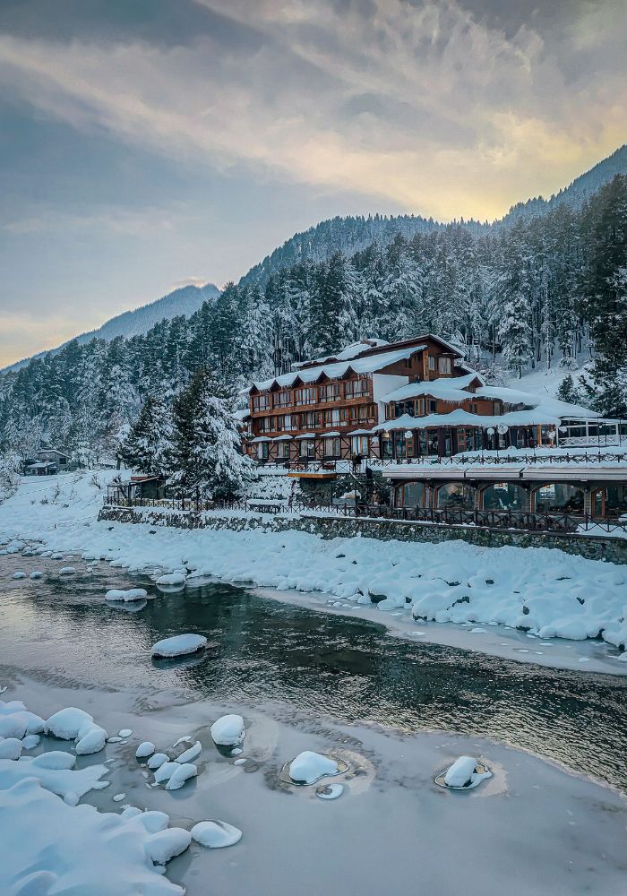 images/new-deal/Kashmir Tour Package 4 Nights 5 Days 2.jpg